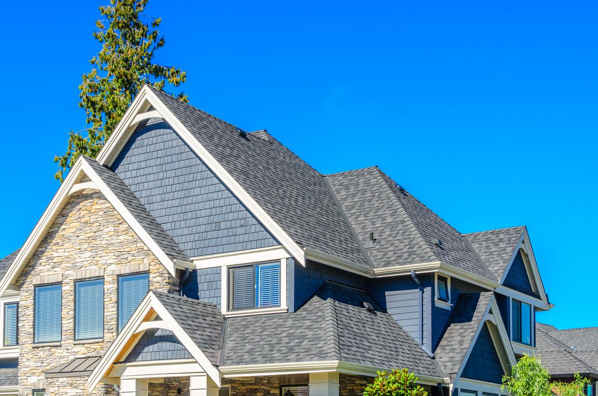 A Simple Guide to the Many Types of House Roofs