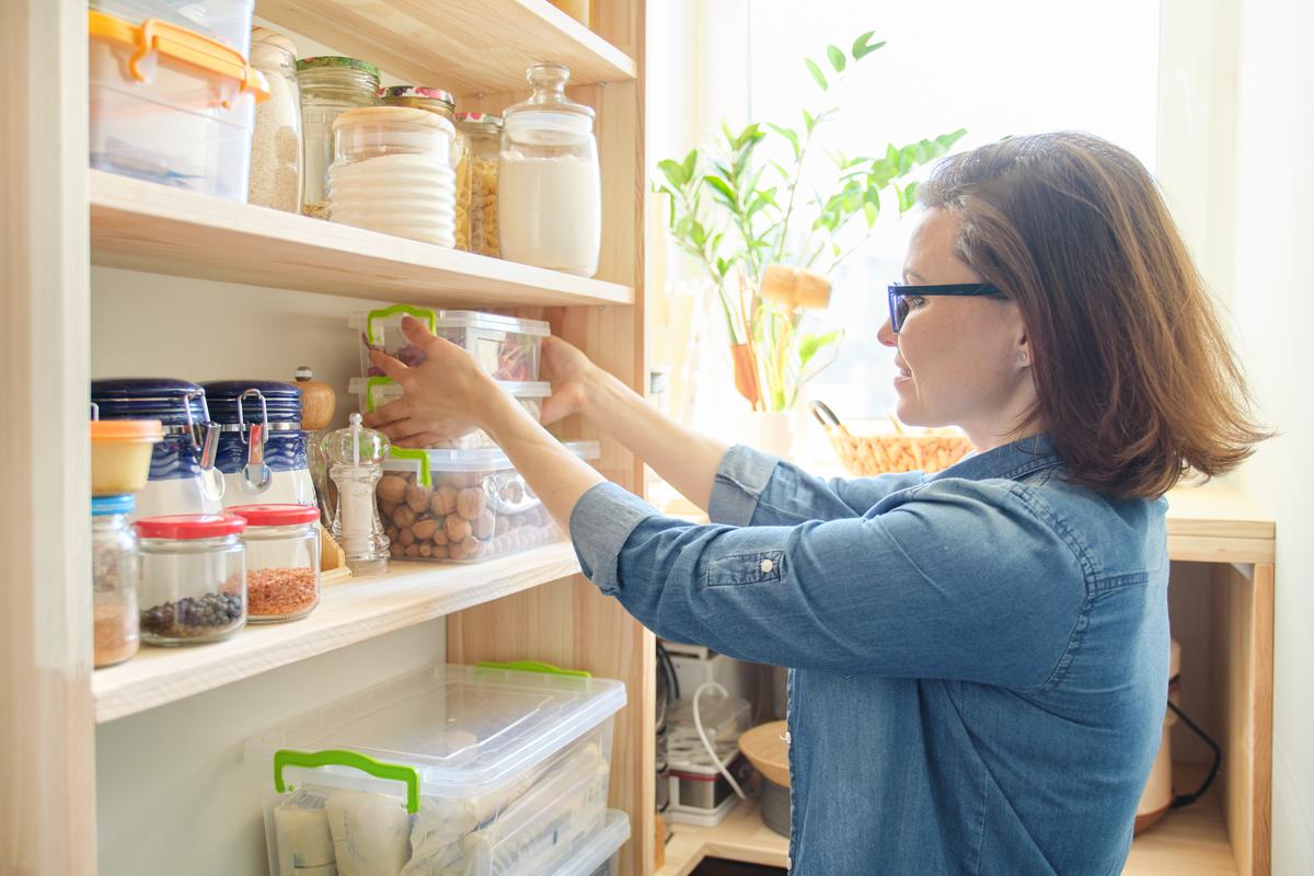Ideas and Tips for a DIY Kitchen Pantry