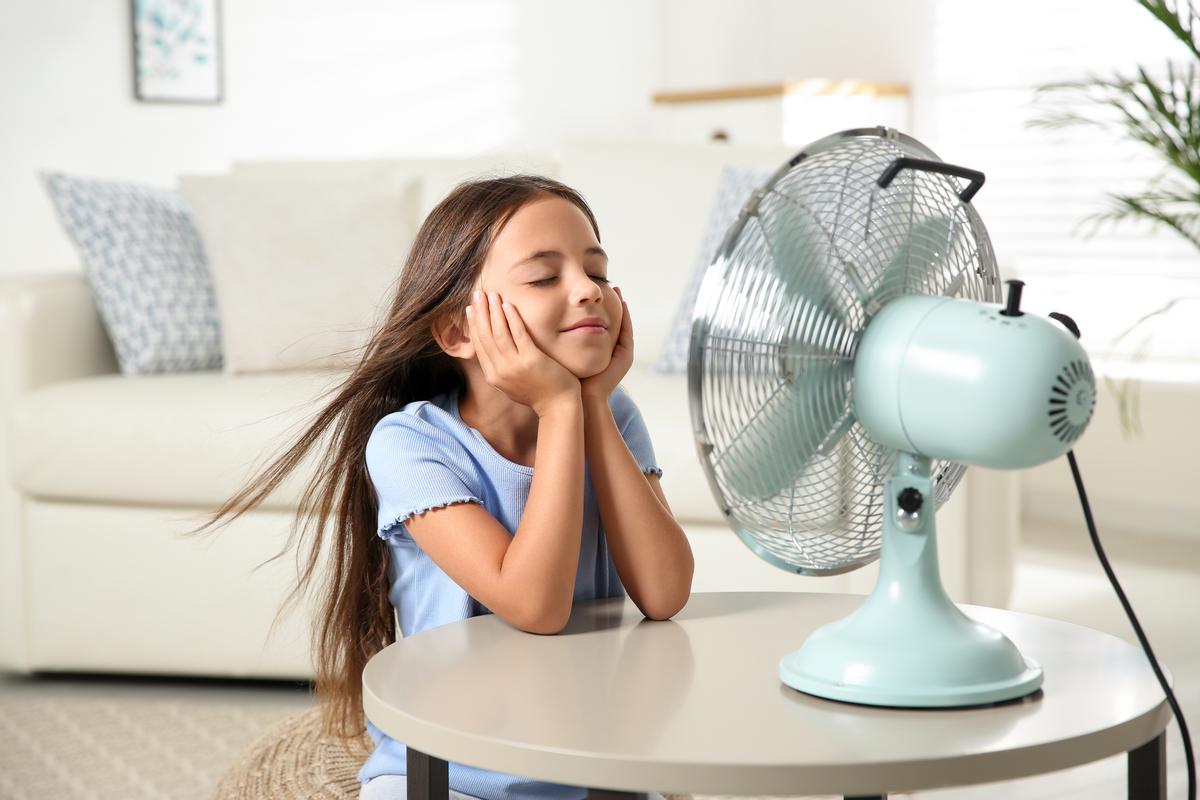 13 Ways to Stay Cool in the Summer Without an AC