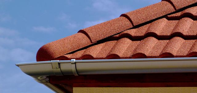 Half-Round Gutter Hangers: Types and Installation Guide