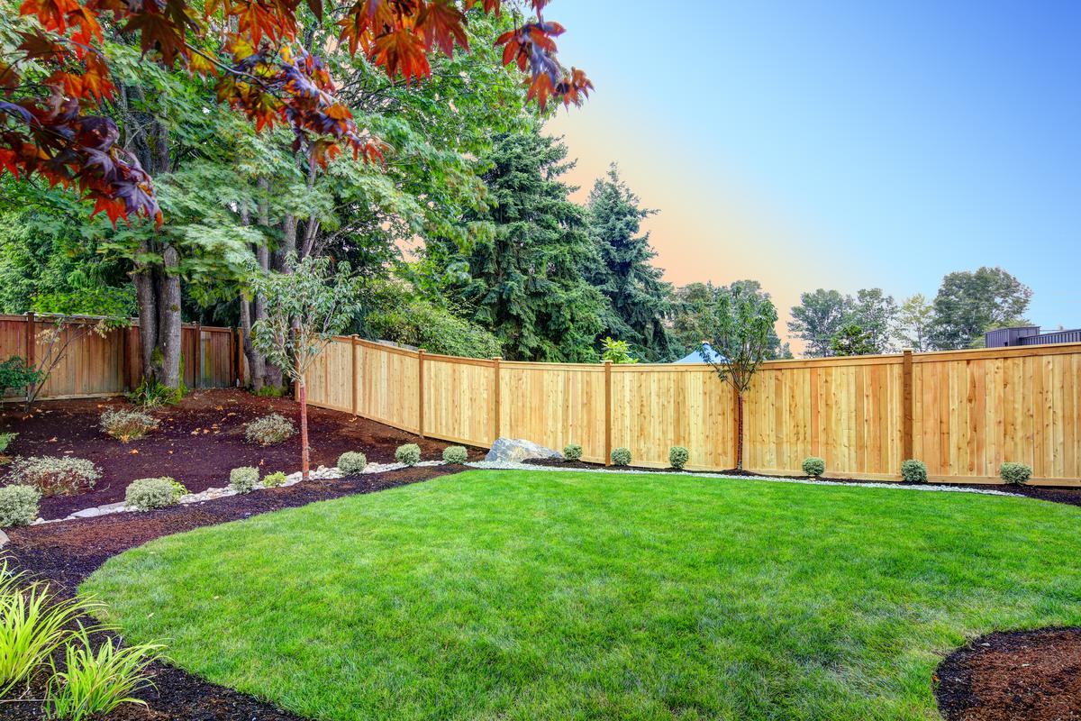 How to Build a House Fence By The Book?