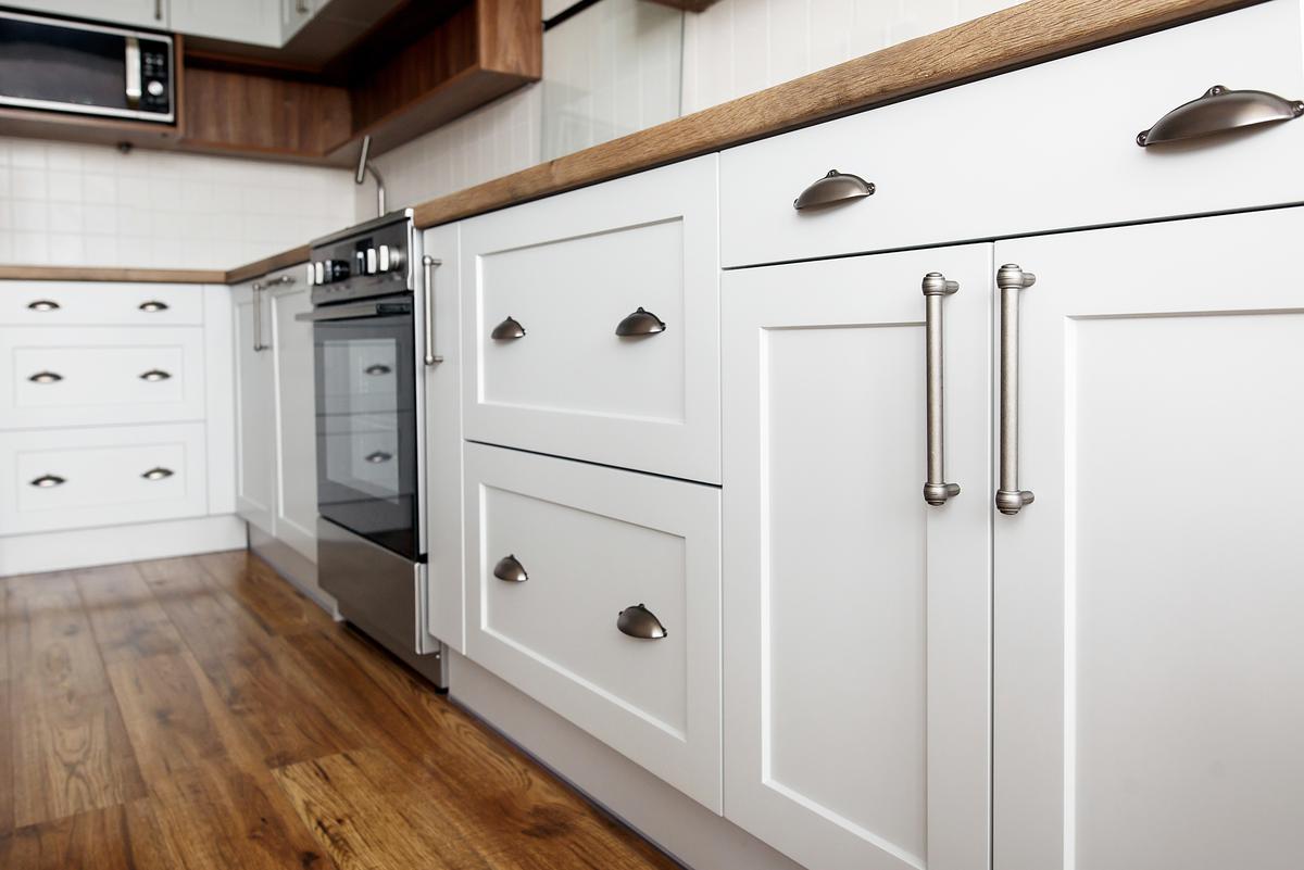 Kitchen Cabinet Wood Options and Finish Colors