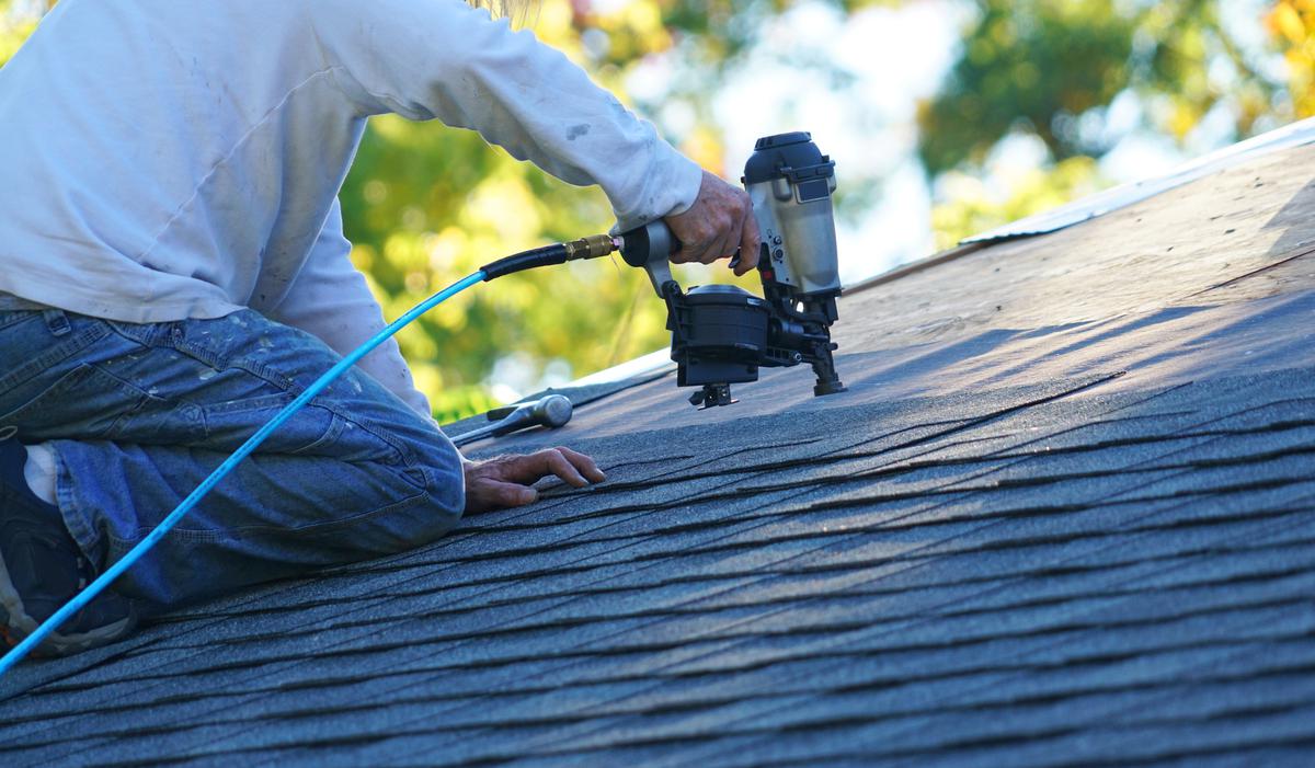 Renovation Junky: What's the Difference between Siding and Roofing Nailers