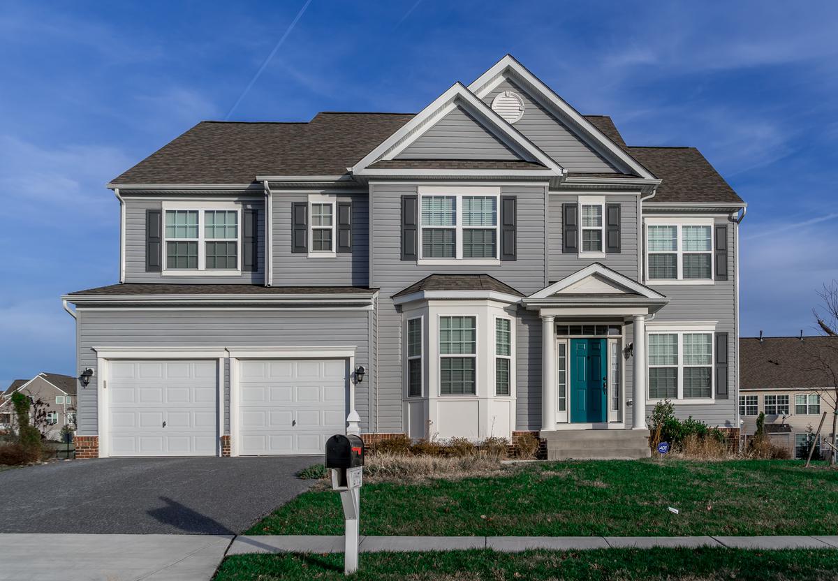 Top Surprises When Replacing Vinyl Siding: What Every Homeowner Should Know