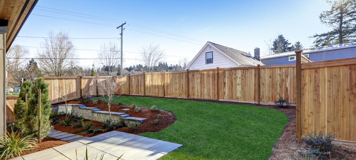 Essential Materials for Homeowners When Building a Fence