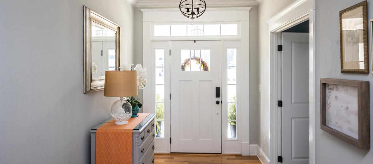The Advantages of Building a Custom Entryway or Front Door for Your Home