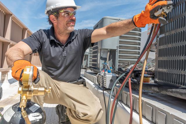 What Is an HVAC Contractor and When You Might Need One?