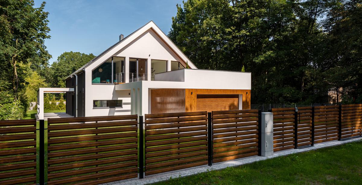 The Top Surprises Homeowners Encounter When Repairing a Wood Fence