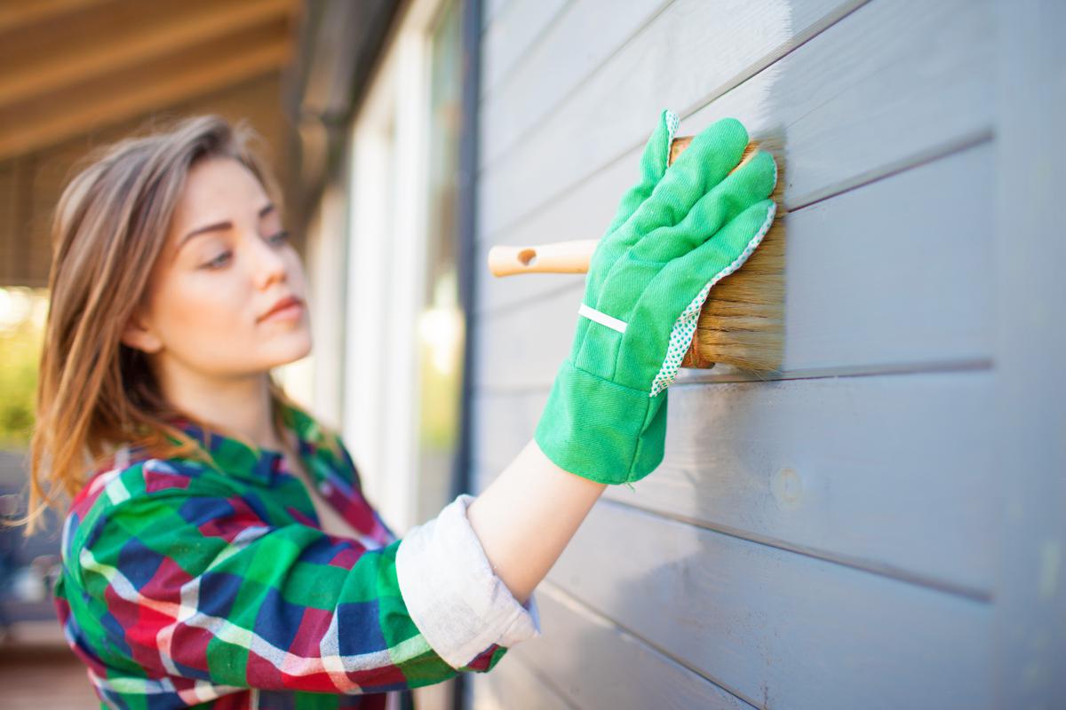 How to Budget an Exterior Paint Job for Your Home
