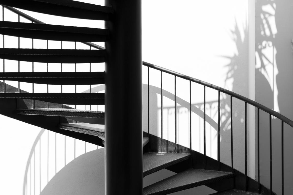 What to Expect When Installing a Metal Stairway