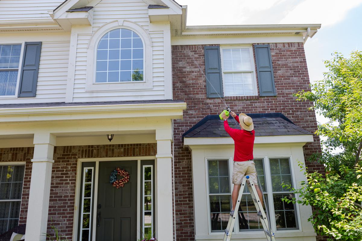 Power Washing Your House: The Benefits You Can Expect