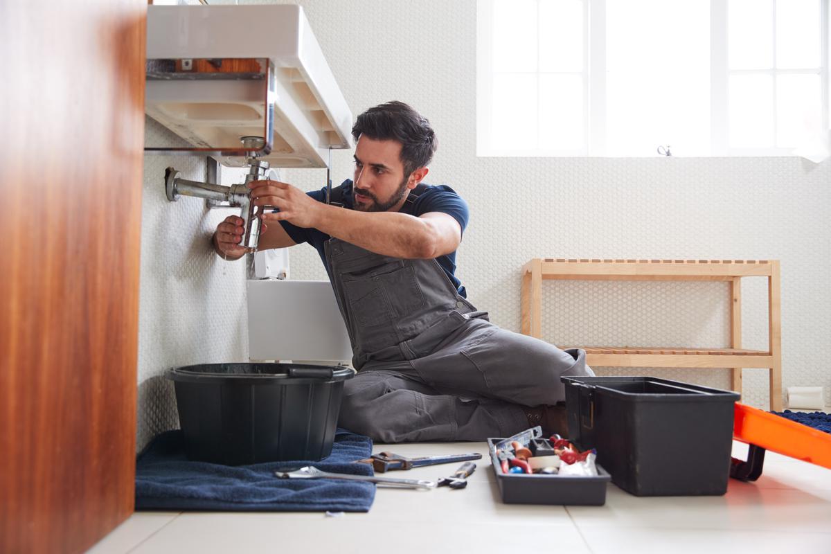 Hiring a Plumber? Here Are the Top 3 Things to Consider