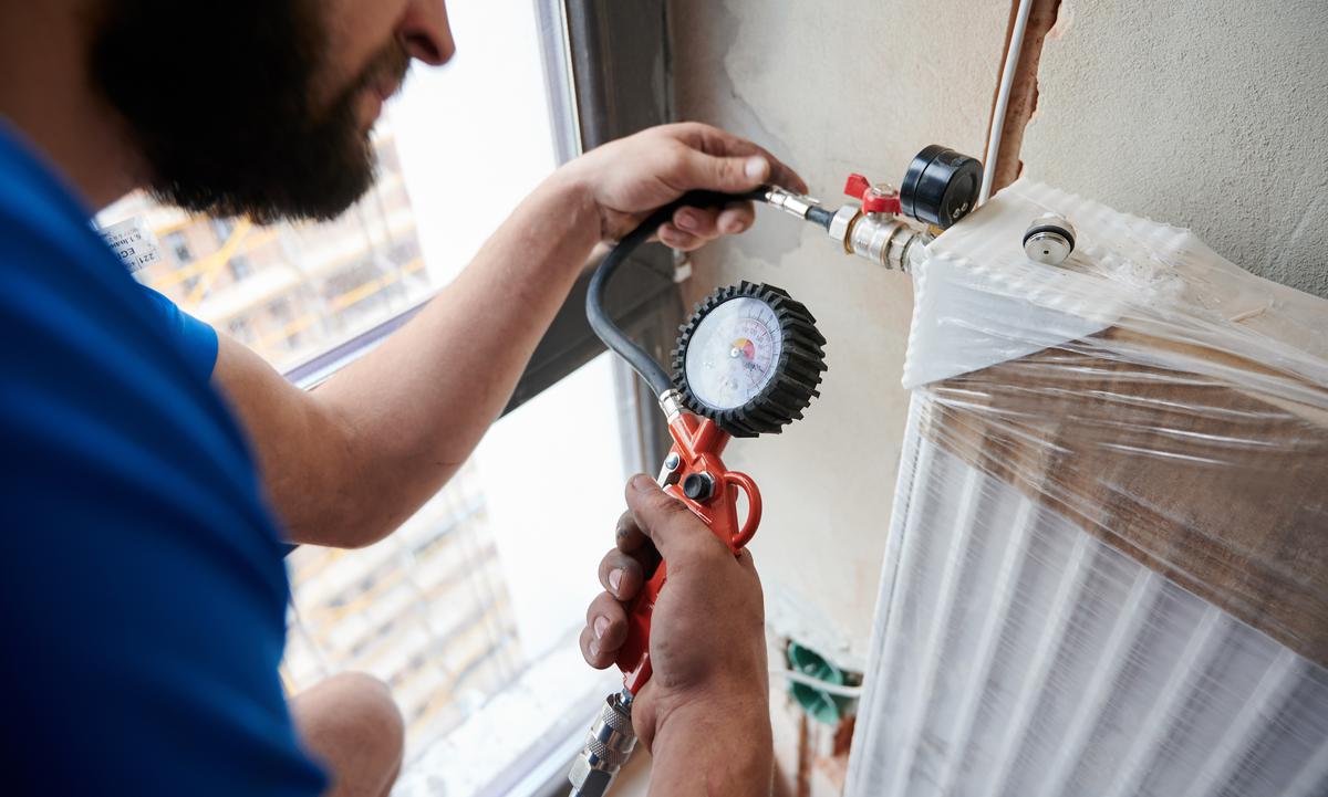 What to Look for When Hiring a Leak Detection Specialist