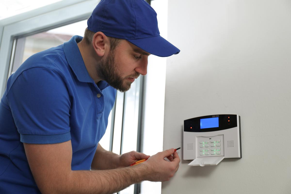 The Advantages of Installing an Alarm System for Your Business