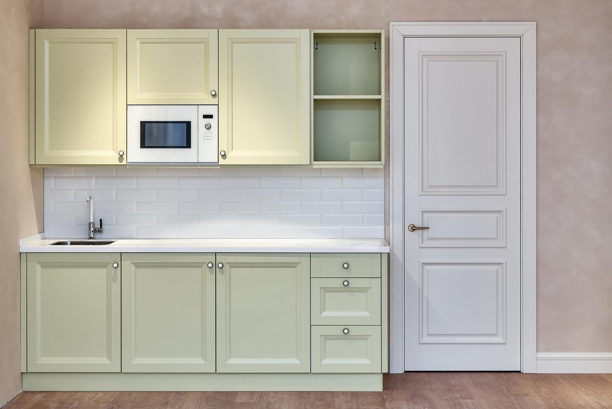The Top Benefits of Refinishing Old Cabinets for Homeowners