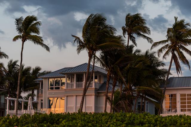 5 Ways to Increase Security for Your Home During a Hurricane