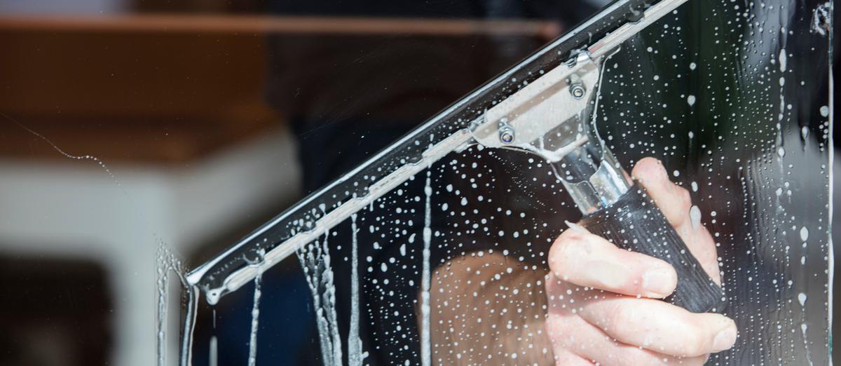 The Top Benefits of Hiring a Professional Window Cleaner for Your Home