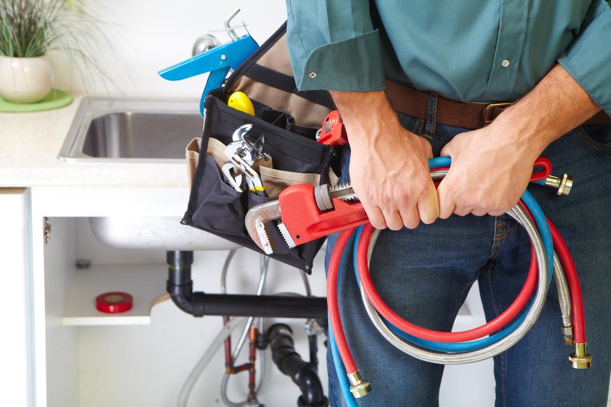 A Professional Plumber Helps to Maintain the House In Tact