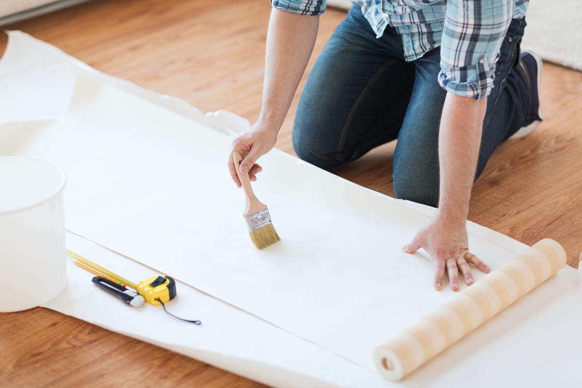 A Step by Step Guide to DIY Applying Wallpaper