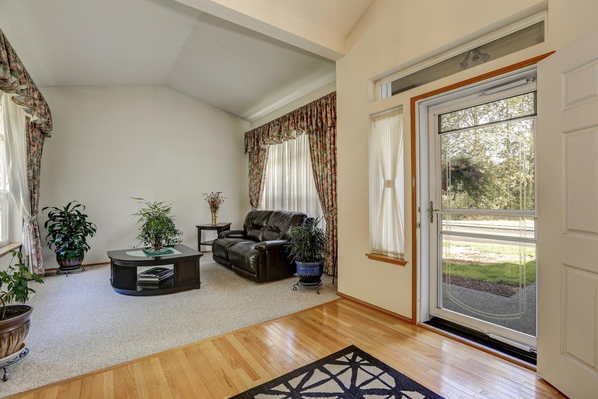 Limiting sunlight in your foyer will protect the vinyl flooring from UV rays.