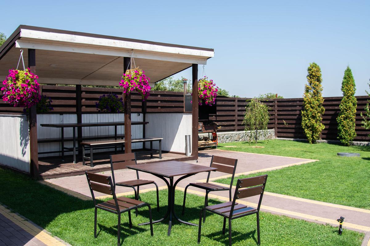 Pergola Shade Ideas For The Perfect Outdoor Seating Area