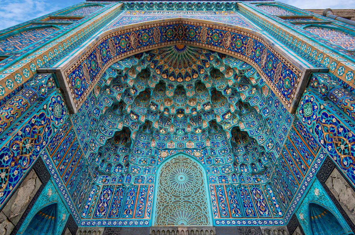 The Origins And History Of Dazzling Islamic Architecture