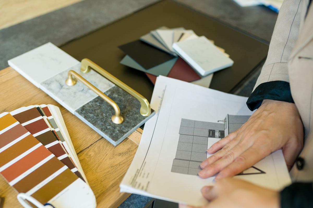 Independent kitchen designers will often charge by the hour.