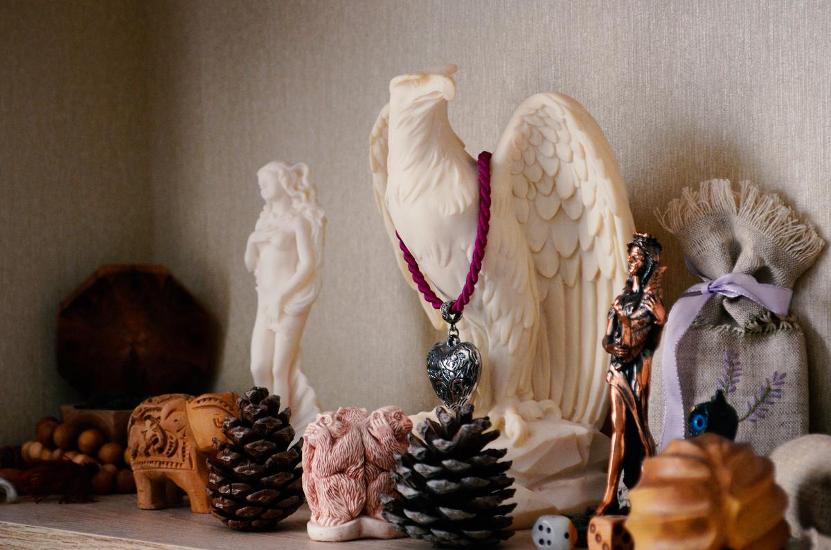 Cluttercore celebrates organized mess in all its quirky glory.