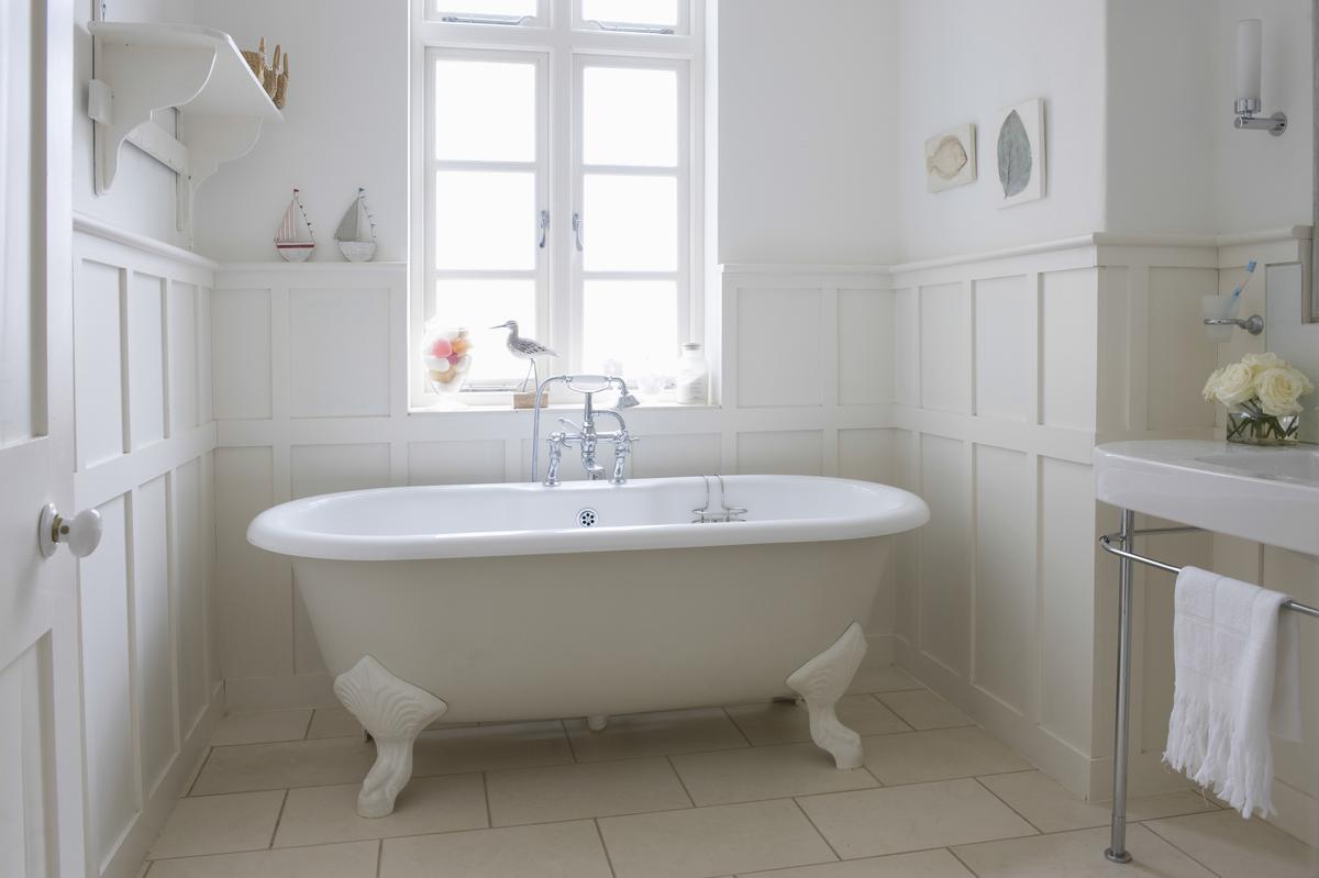 Bathtub Types That Go Well In Victorian, Traditional, and Rustic Bathrooms