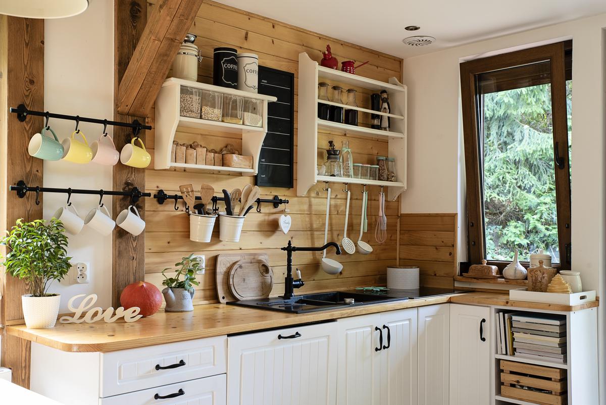 Bringing the Cottage to Your Home With Brass Adorned Kitchen Cabinets
