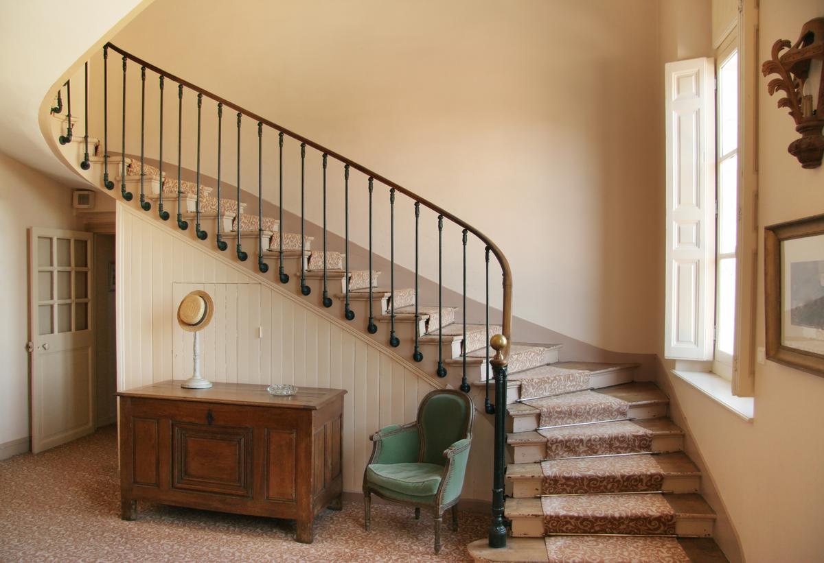 Popular Options For Carpeting Your Stairs