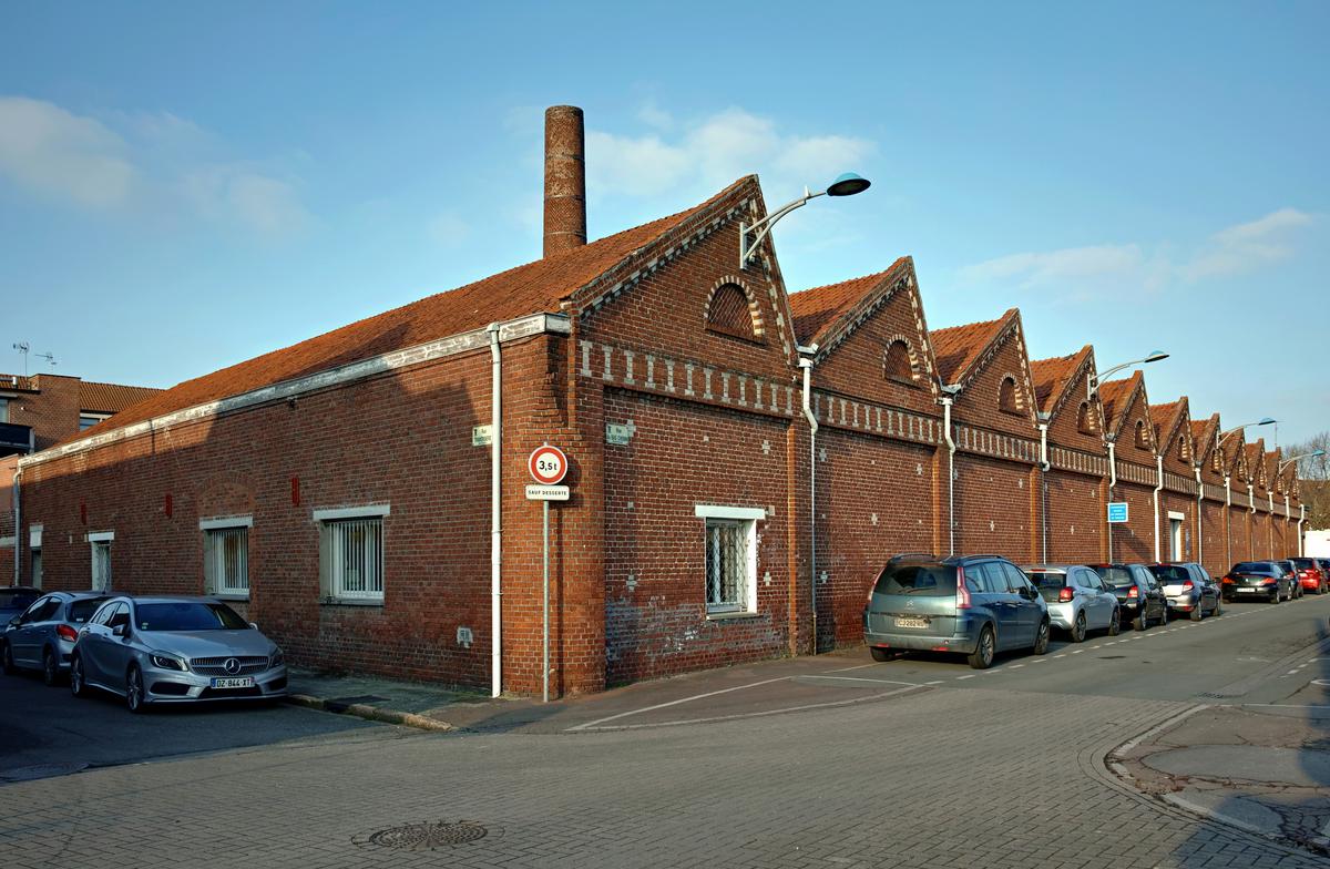 What is industrial architecture and where did it originate from? (Velvet/Wikimedia Commons)