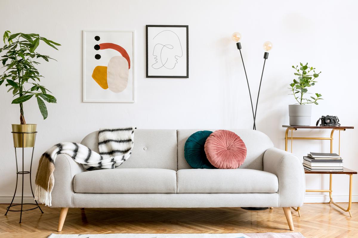 Comparing Modernist and Minimalist Interiors