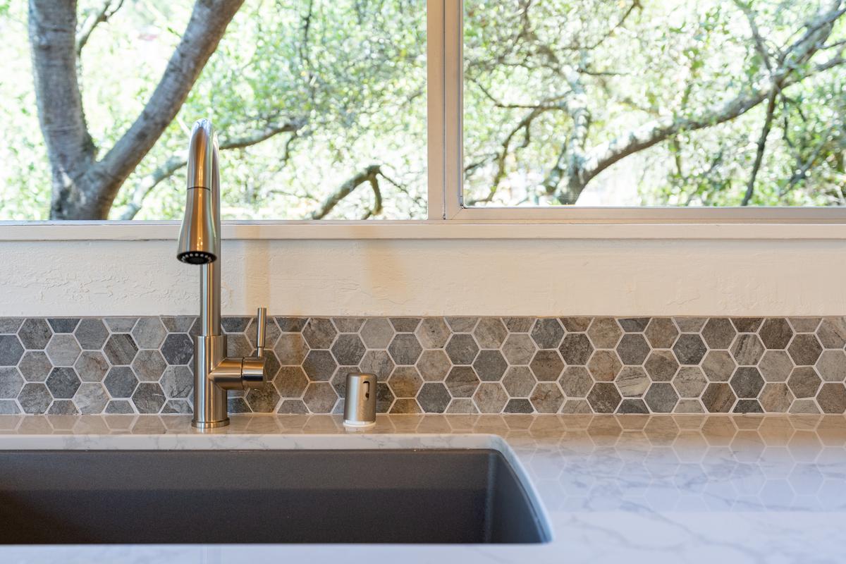 Concrete tile backsplashes are prone to staining, so look out for frequent cleaning sessions.