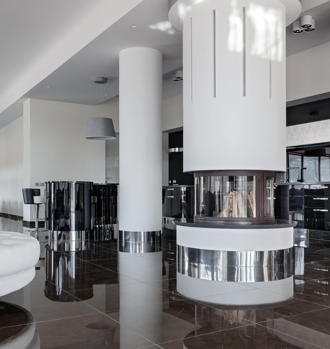 Contemporary and Sleek Column Fireplace