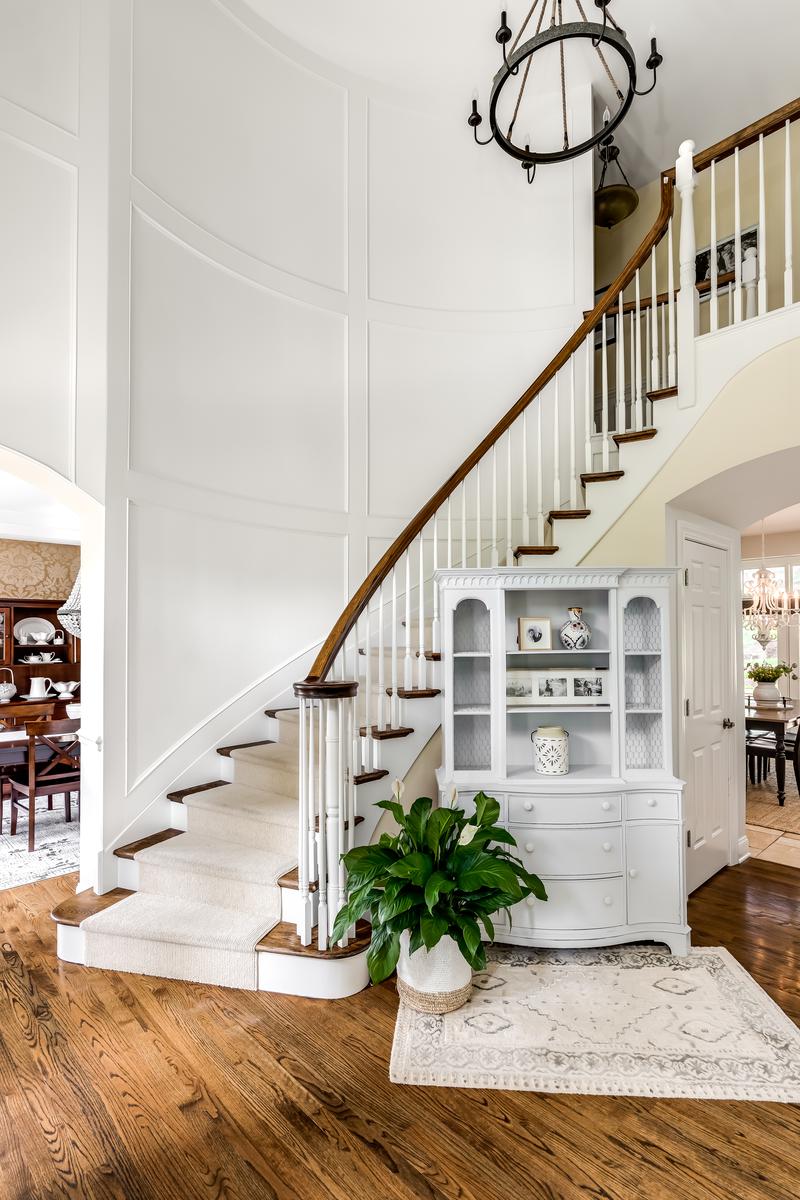 Create Farmhouse Charm That’s Undeniably Welcoming