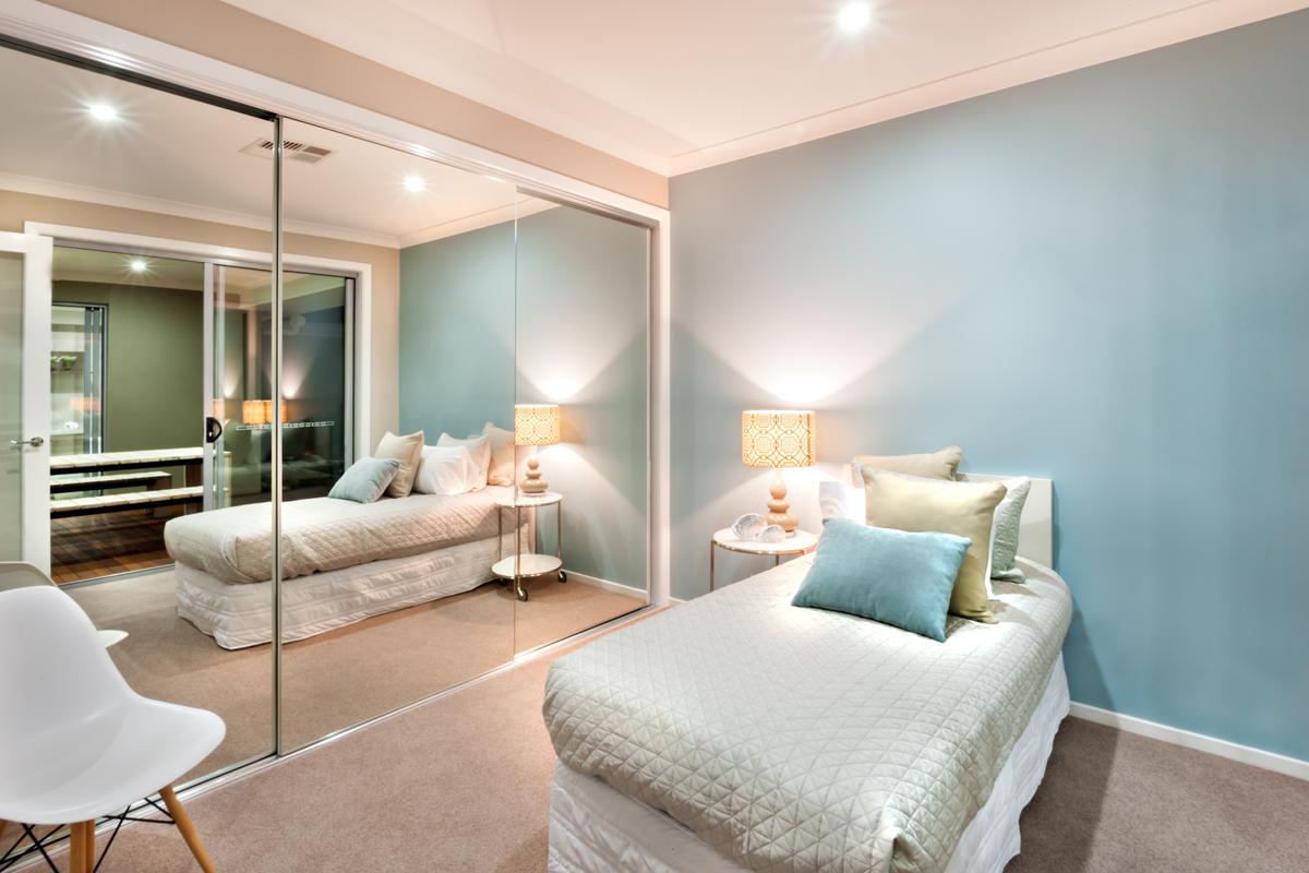 Create The Infinite Room Effect With a Wall of Mirrors