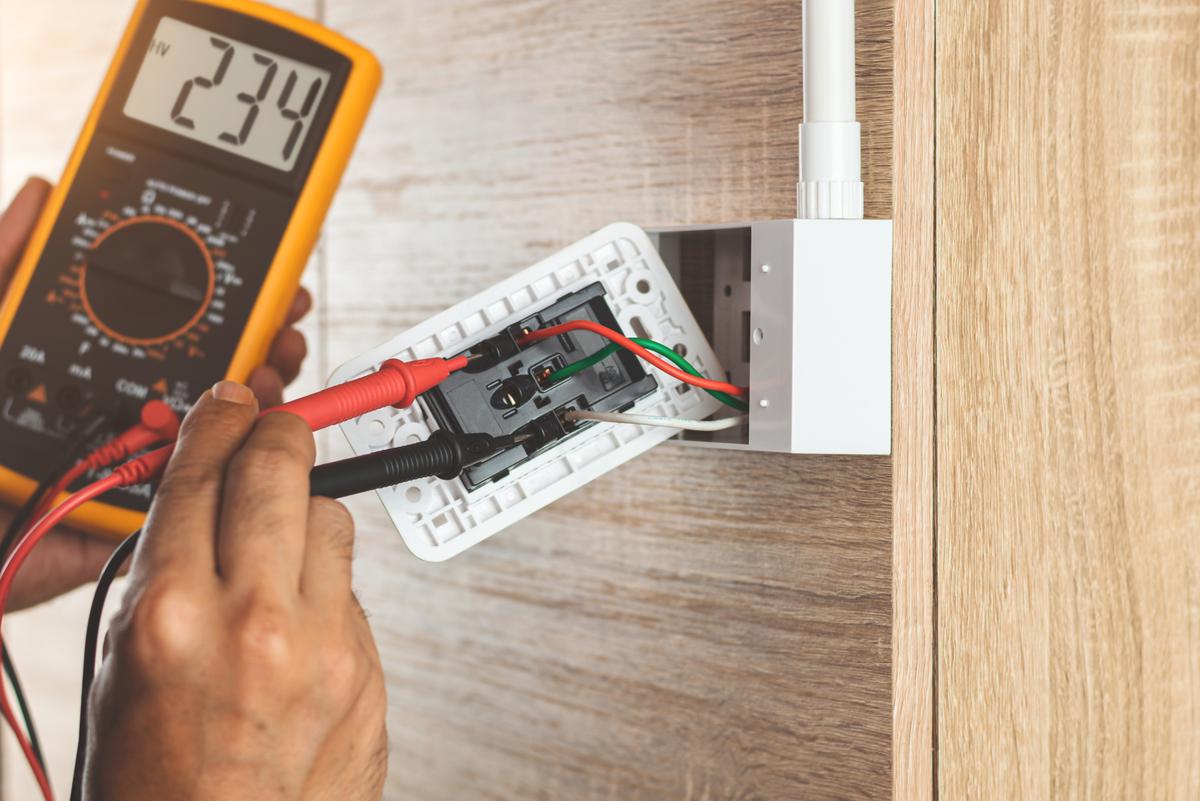How To Test If Wire Is Live With Multimeter Quick Safe Guide How To Test If Wire Is Live With Multimeter Quick Safe Guide