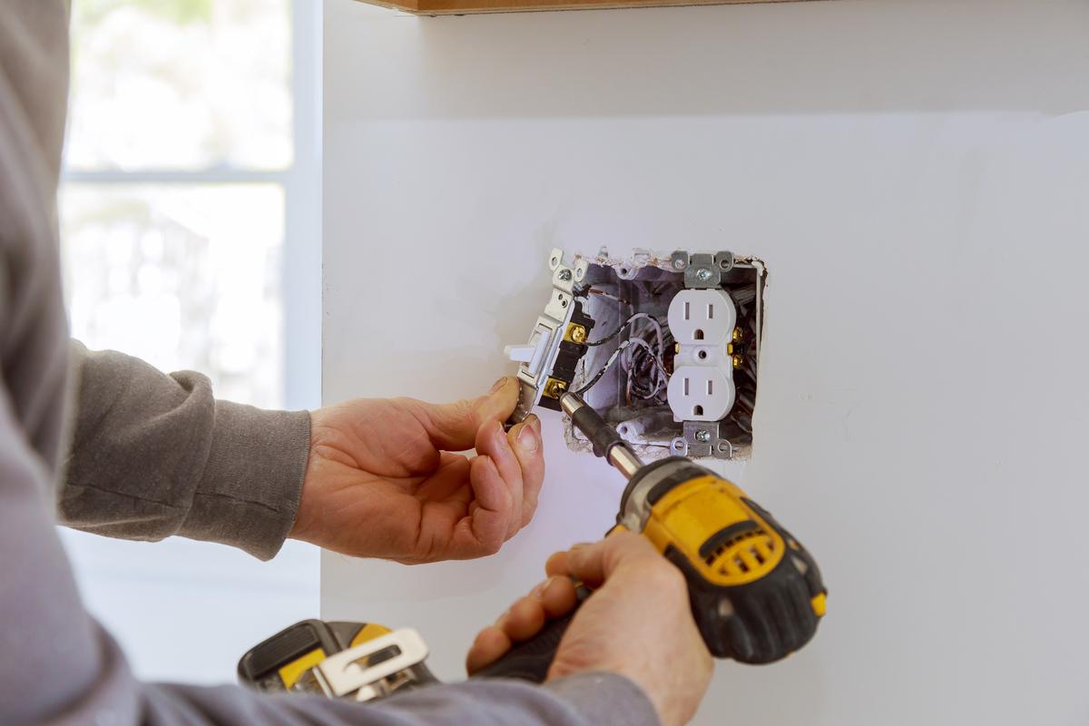 Professionals ensure the highest safety standards in electrical installations: because a safe home is a happy home.