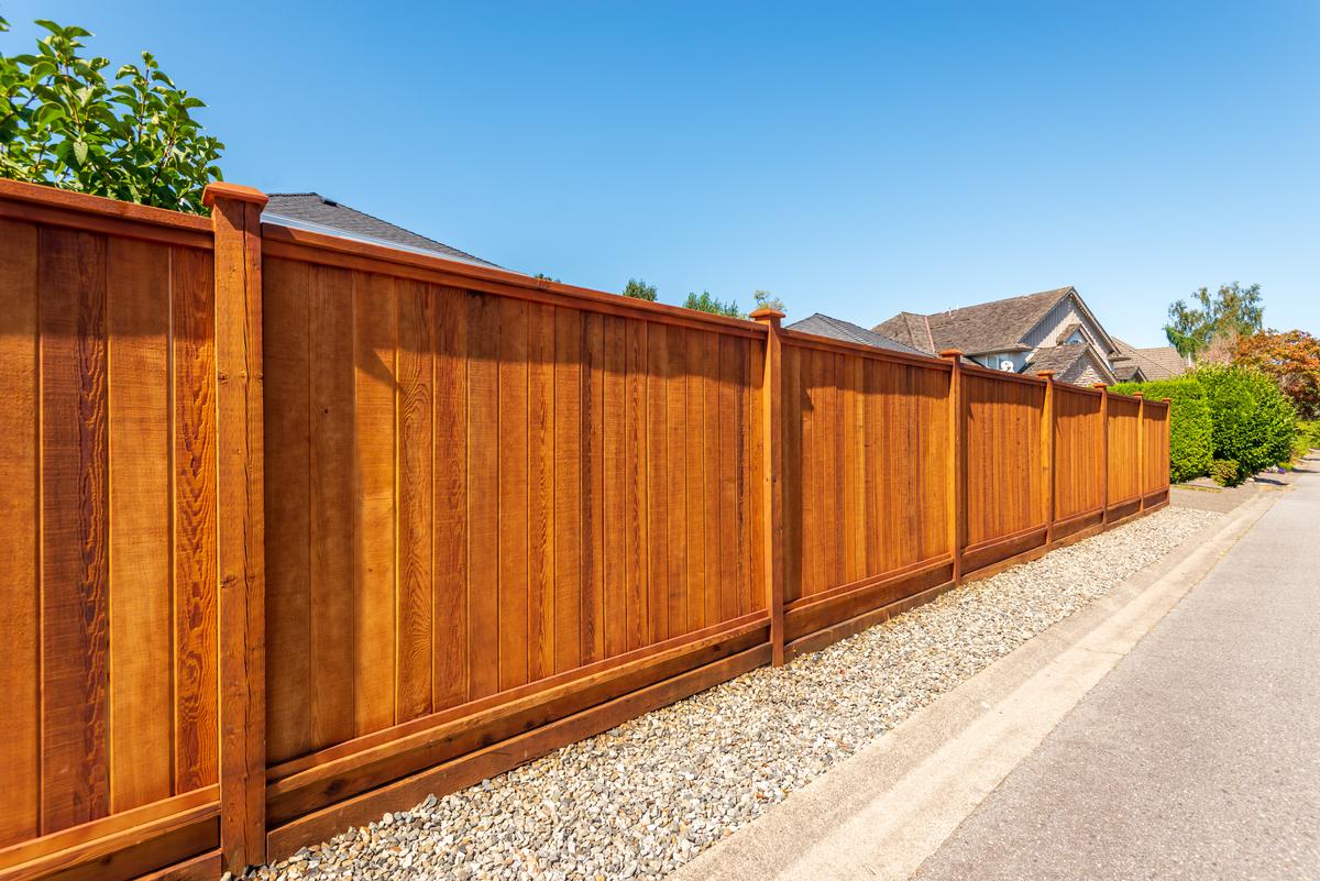 Fence Regulations Are All About Minimum and Maximum Limits