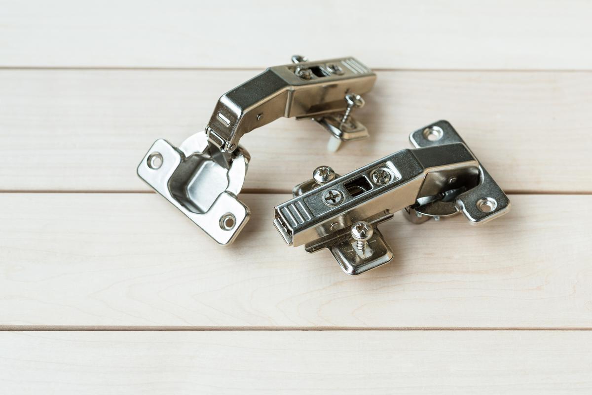 Full-crank hinges open more fully outward than half-crank hinges.