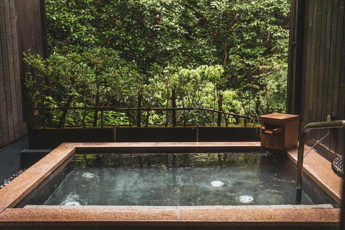 Go the Extra Mile With a Custom-Designed Hot Tub