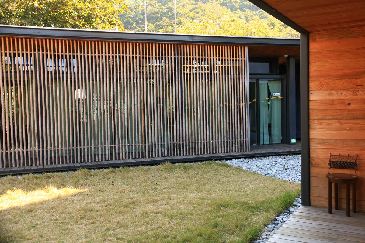 Green Architecture Makes Use of Natural Non-Toxic Materials