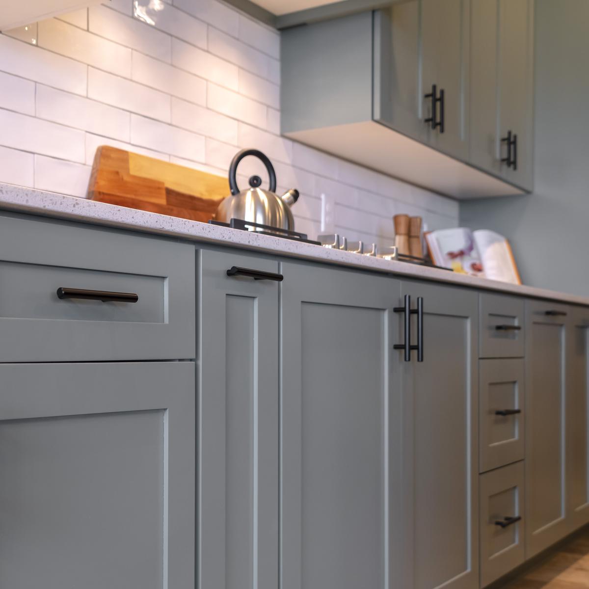 High-Quality Wood and Muted Colors for An Elegant Shaker Style Kitchen Cabinet