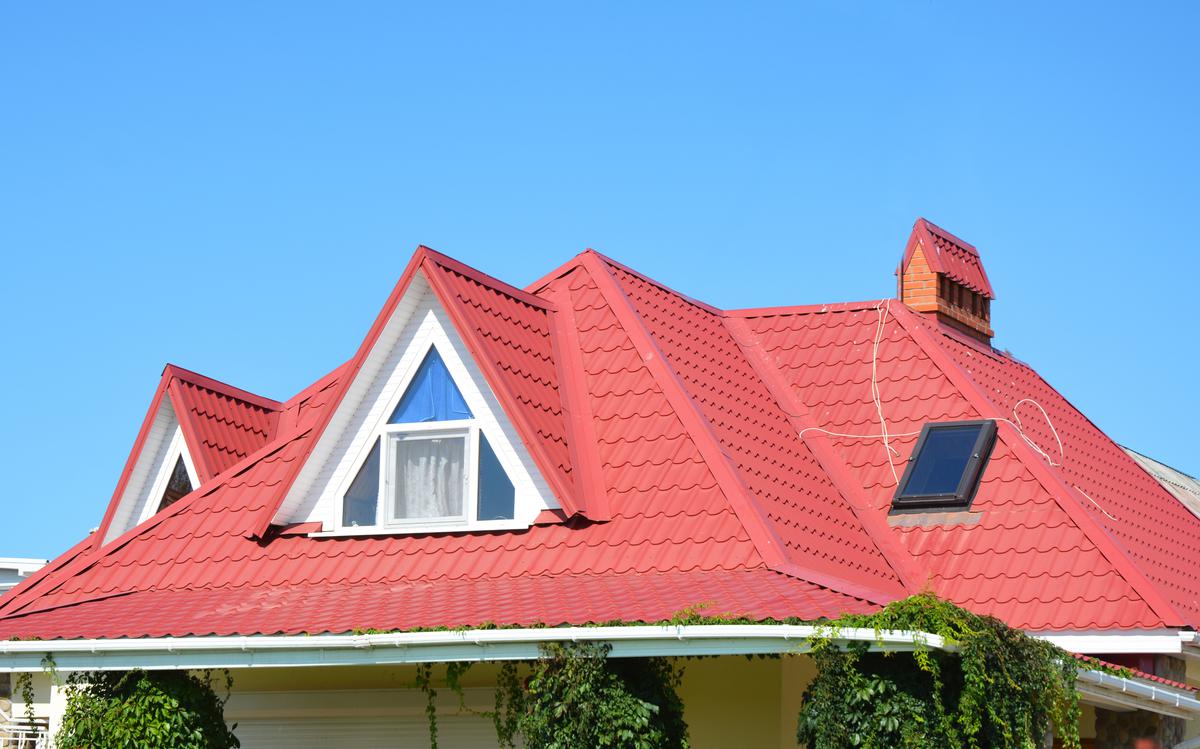 Hip Roofs Are Great if You Live In a Windy Region