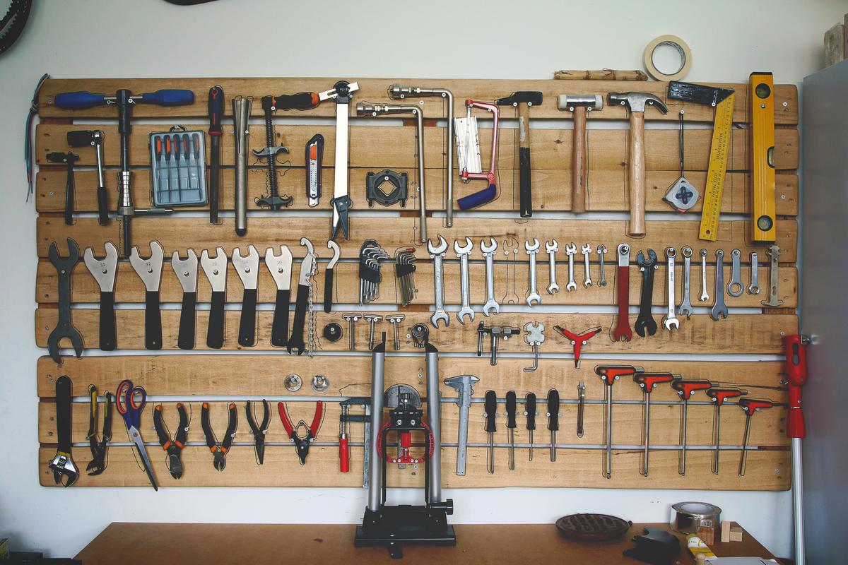 How Mounts and Hooks Make Your Garage More Ergonomic