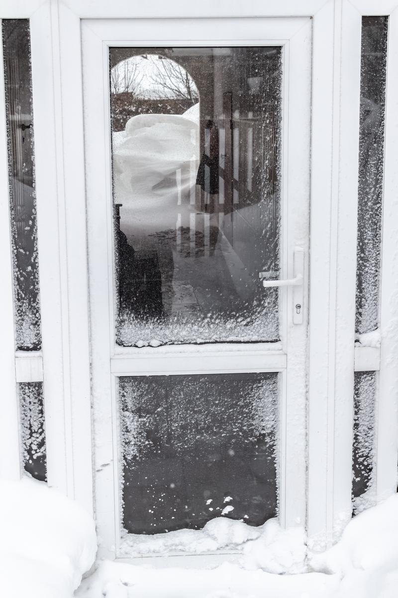 How Storm Doors Protect Your Home From the Weather