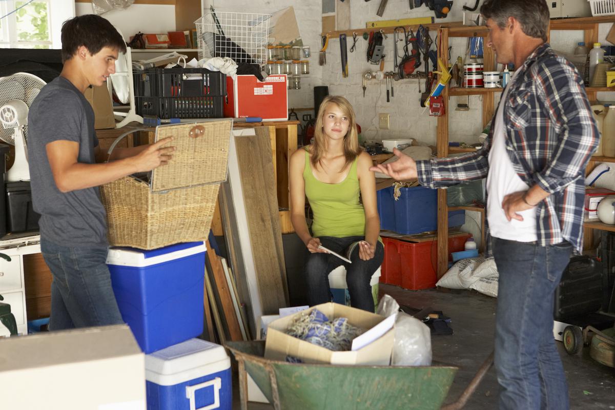 How to Find and Get Rid of Excess Junk In the Garage