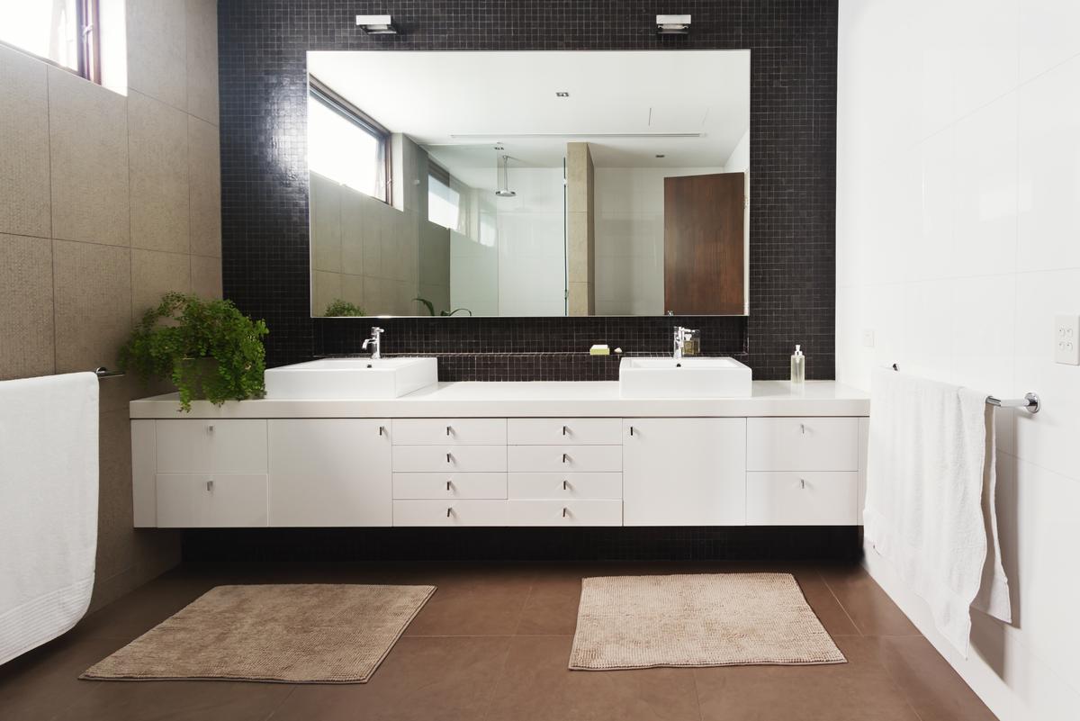 How to Improve Room-Flow with Jack and Jill Bathrooms