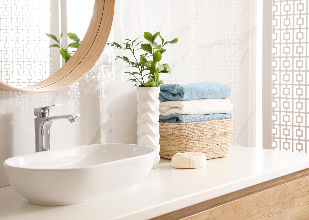 How to Use Colors to Create a Feng Shui Bathroom